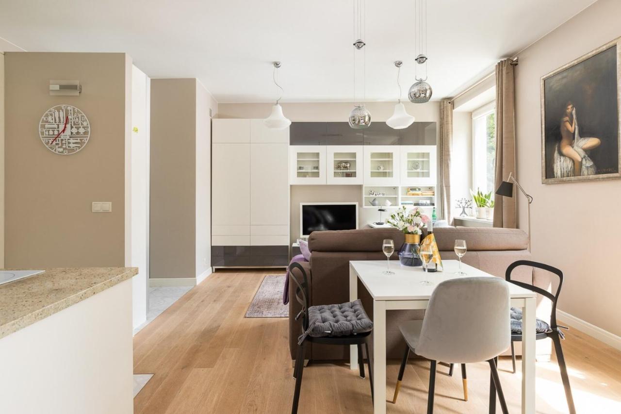 وارسو Rent Like Home - Nowy Swiat 47A المظهر الخارجي الصورة