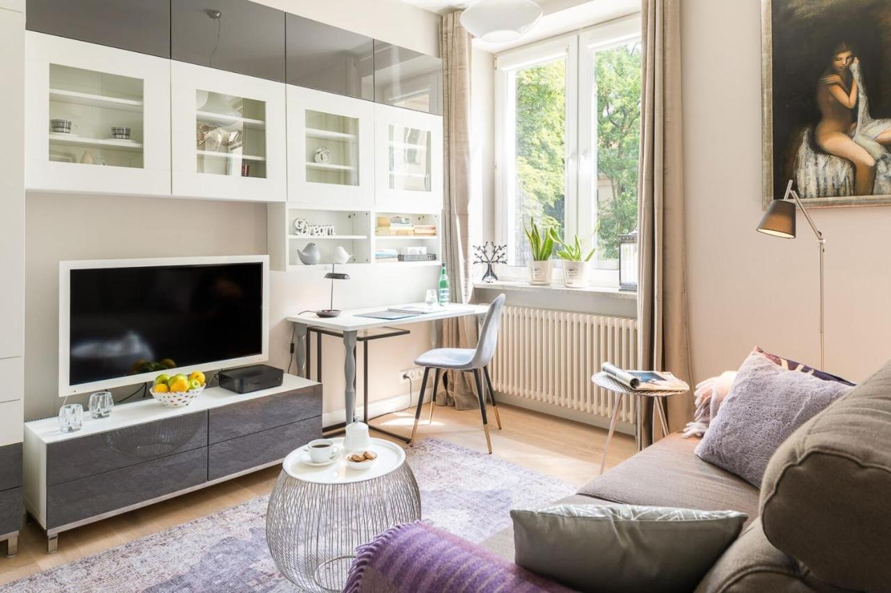 وارسو Rent Like Home - Nowy Swiat 47A المظهر الخارجي الصورة